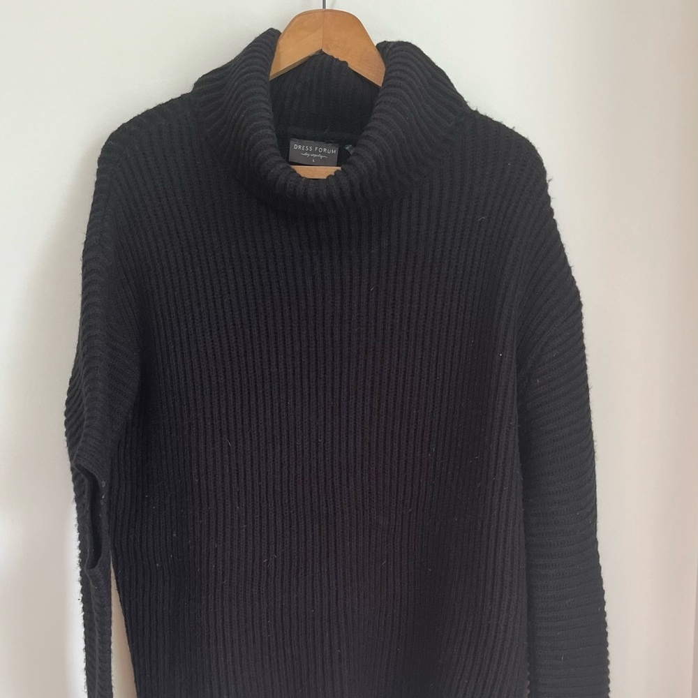 Oversized Sweater with cut outs